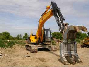 JCB JS200 360 Trackmachines Demolition Spec